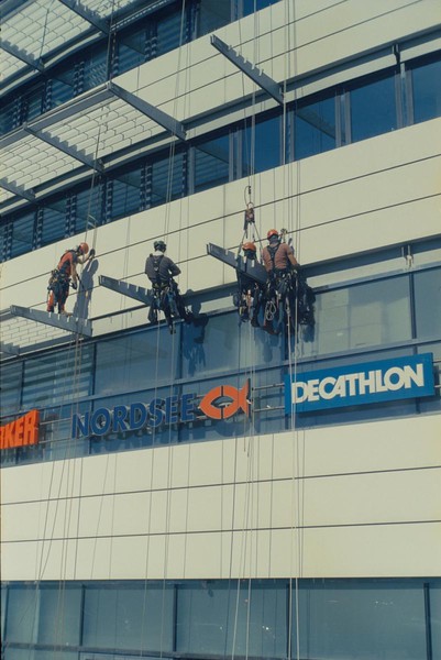 CONVERTED WITH PHOEBUS BY POST-FX